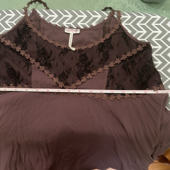 😇👗💎FREE PEOPLE Pieced Lace Tunic Mulberry - Picture 10 of 11